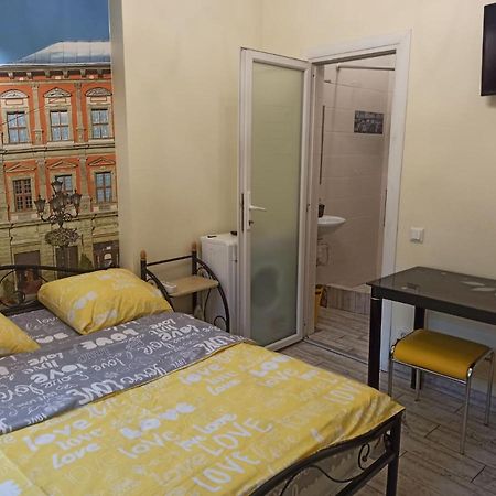 לבוב Smart Yellow Apartment-15 Хв Від Жд Вокзалу מראה חיצוני תמונה