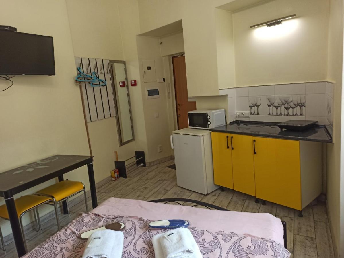 לבוב Smart Yellow Apartment-15 Хв Від Жд Вокзалу מראה חיצוני תמונה